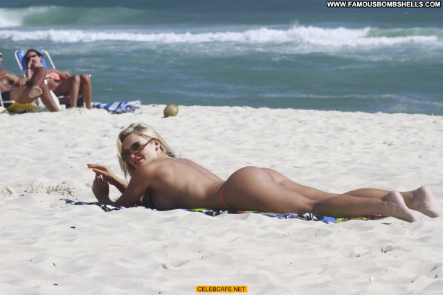 Thaiz Schmitt The Beach Posing Hot Bar Babe Ass Beautiful Celebrity