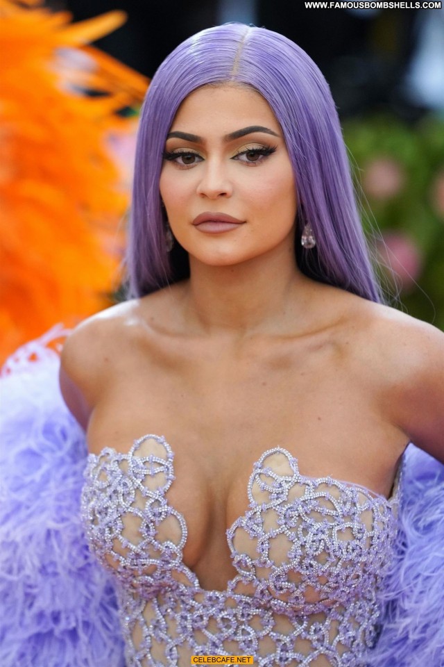 Kylie Jenner No Source Sexy Cleavage Posing Hot See Through Sex Babe